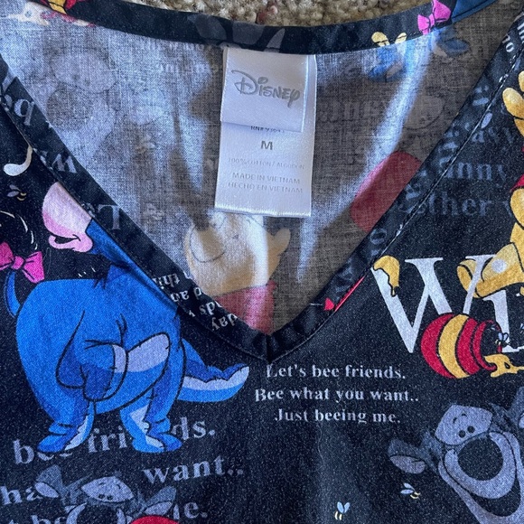 Winnie The Pooh scrub top - Picture 3 of 4